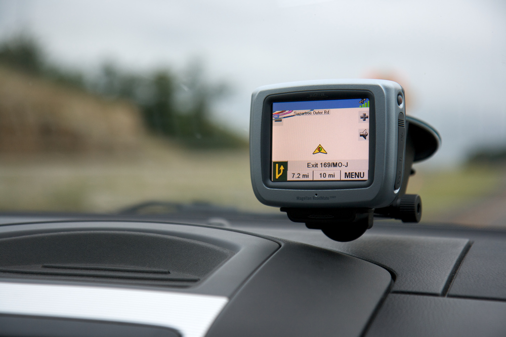 How To Choose The Best Vehicle GPS Navigation Unit